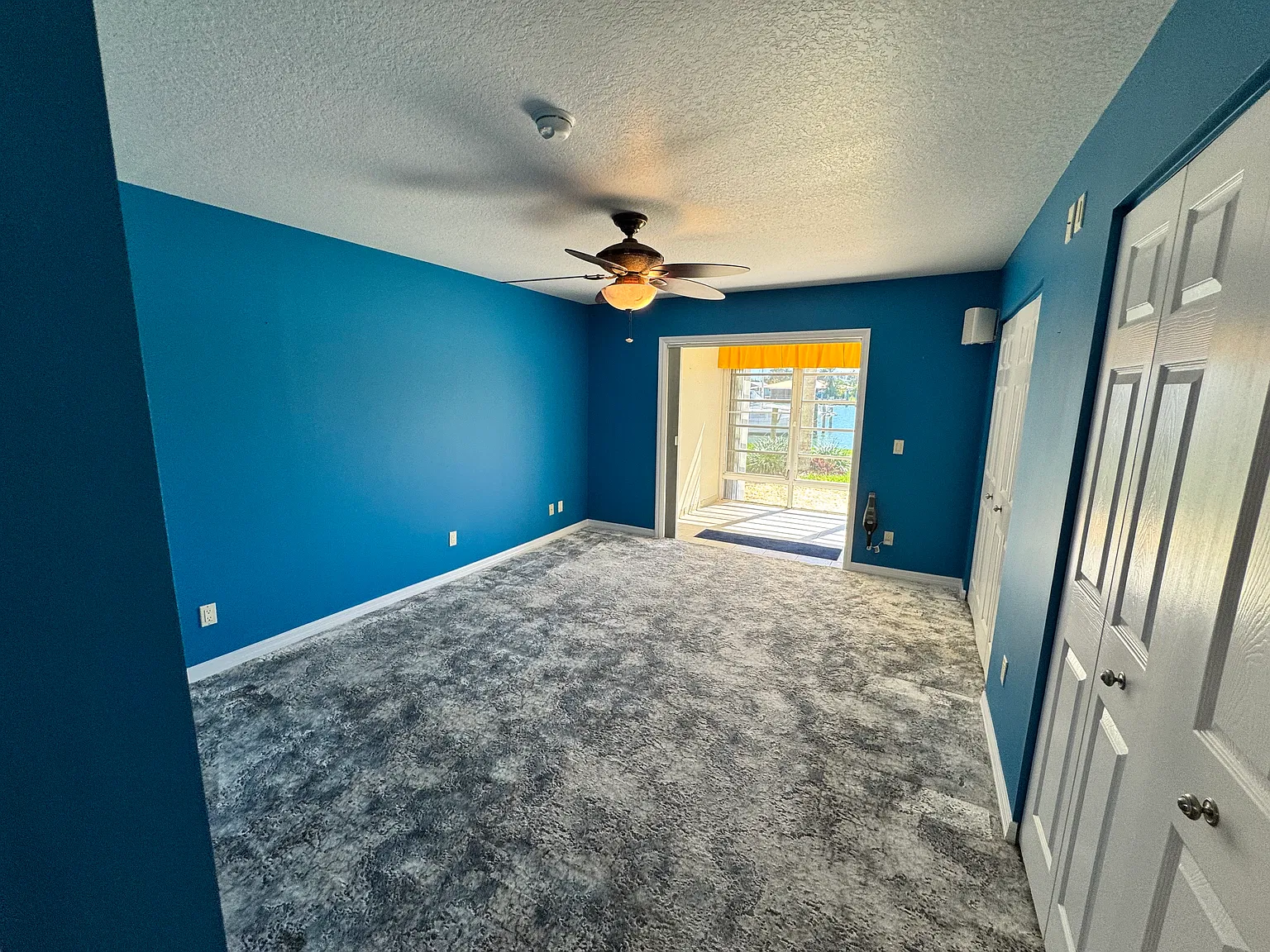 2 bed, 1092 sqft, $2,300 — Photo 4