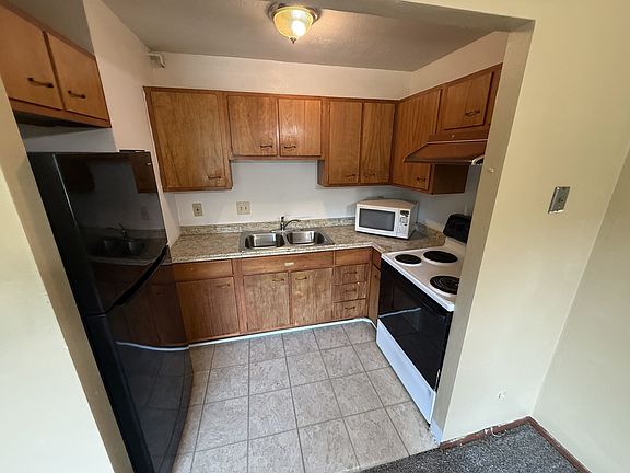 3rd image of 906 5th Ave S #11601431