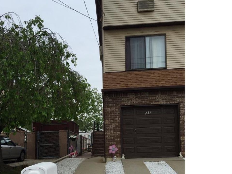 1st image of 228 Milton Ave