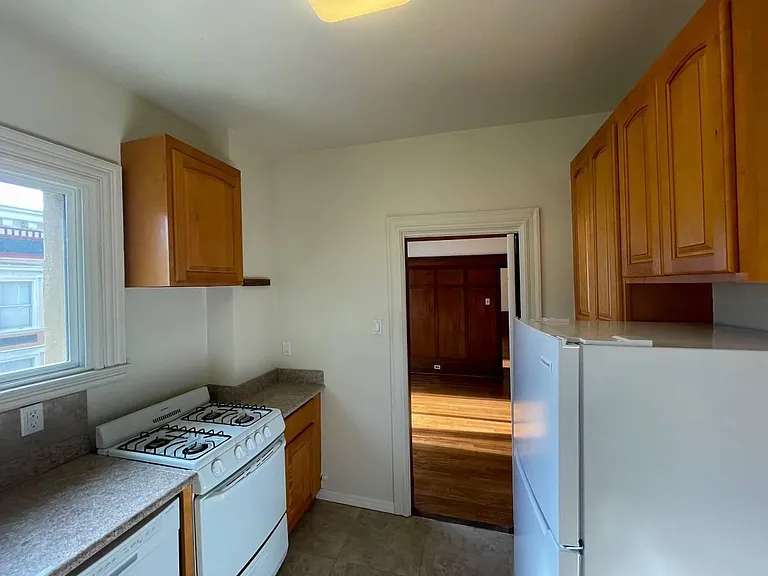 1390 Clay St #8 — Photo 13