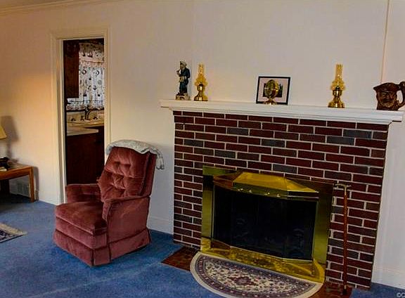 3rd image of 7425 Wentworth Ave