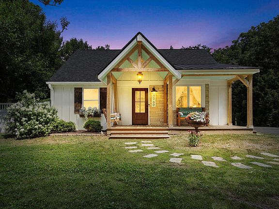5th image of 3760 Hubertus ROAD
