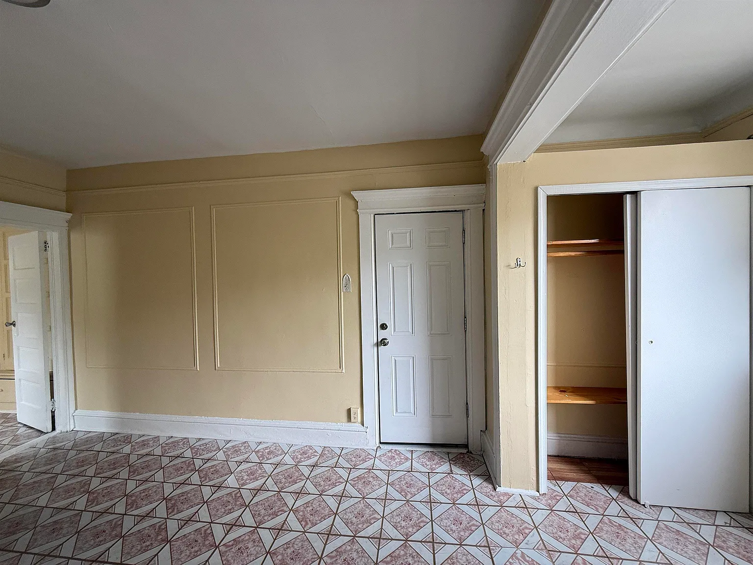 1 bed, 1.0 bath, 1000 sqft, $1,750 — Photo 3