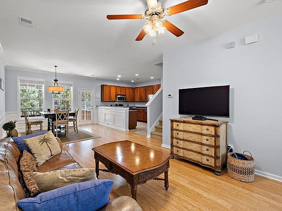 4th image of 1357 Hamlin Park Cir