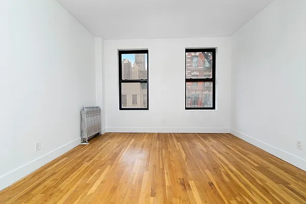 Rented by REAL New York | media 24