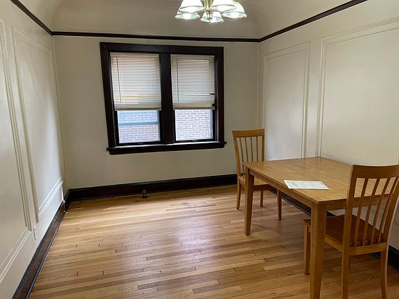4th image of 3576 N Oakland Ave #5