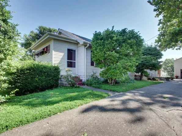 3322 N 12th St, Quincy, IL 62305