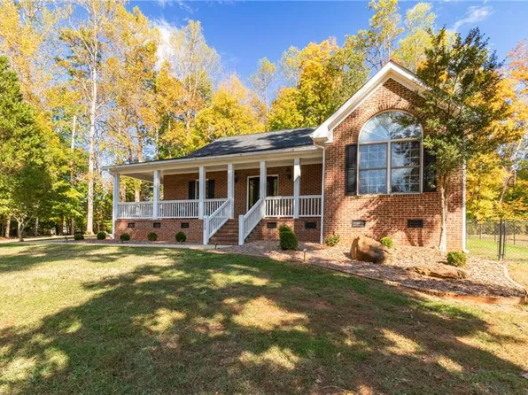 2329 Millbrook Dr, Haw River, NC 27258