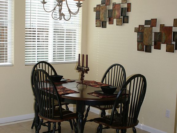 4th image of 706 Ward Way
