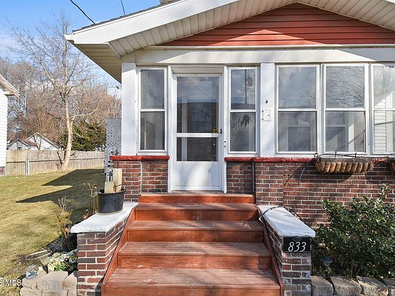 4th image of 833 Kingston Ave