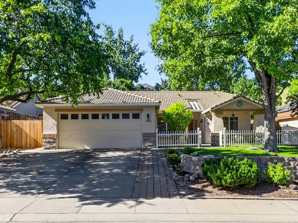 2308 Stefanie Ct, Rocklin, CA 95765