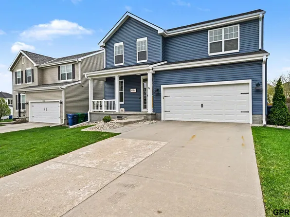 14957 Grebe St, Bennington, NE 68007