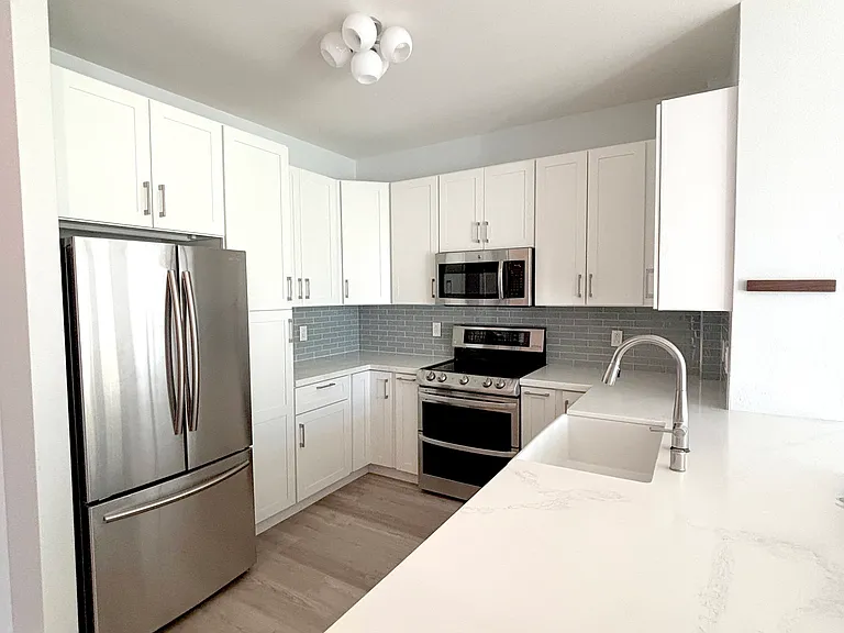 1 Lakeside Dr #310 — Photo 3