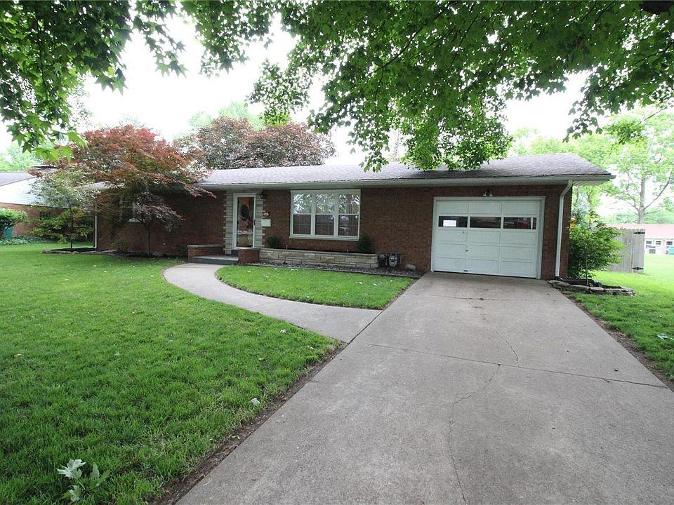 1st image of 2487 Waterman Ave