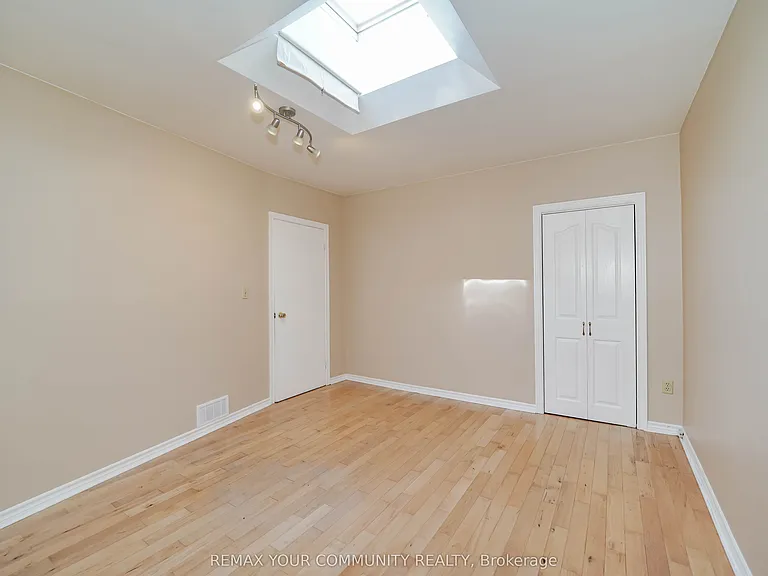 1378 Danforth Ave S #2 — Photo 18
