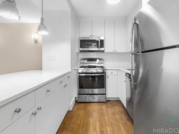 330 East 39th Street image 4 of 15