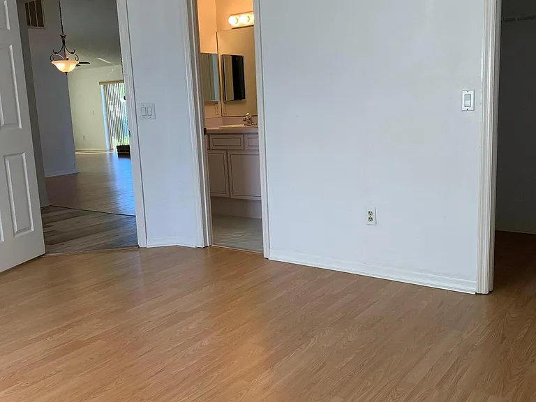 145 Riverwalk Ct — Photo 46