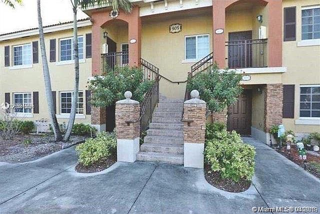 1st image of 905 NE 34th Ave Unit 102