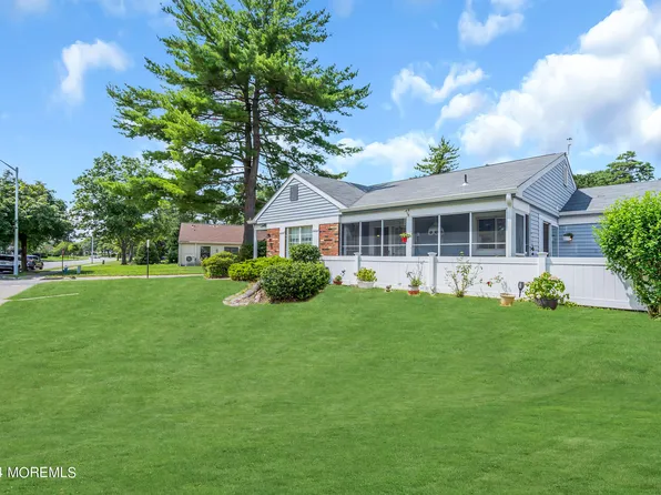 523A Huntington Drive, Manchester, NJ 08759