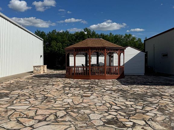 3rd image of 129 Live Oak Cir #18