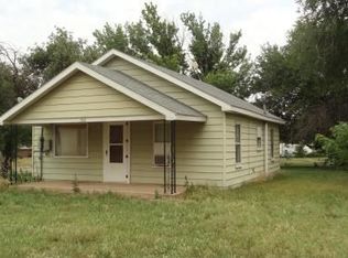 702 Park St, Alva, OK 73717