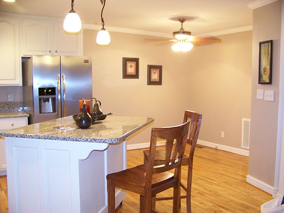 2nd image of 8244 Camelia Ln