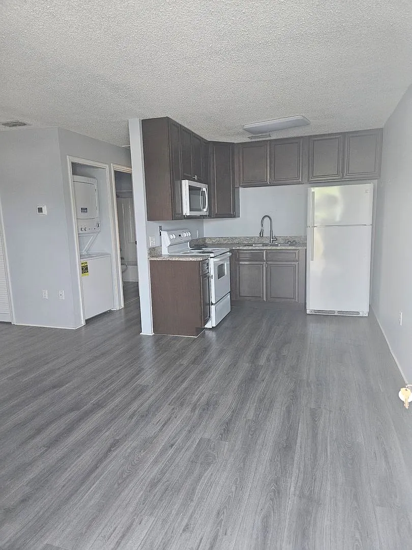 50% off of first months rent upon approval — Photo 2