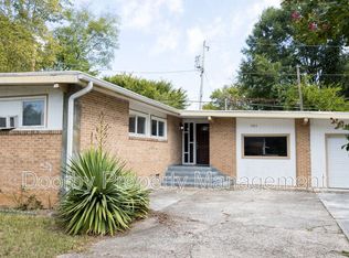 5303 Meadowbrook Ln, Chattanooga, TN 37411