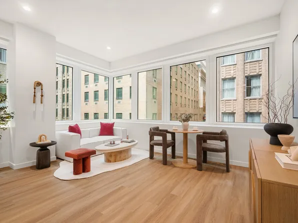 180 Pearl St #204, New York, NY 10005