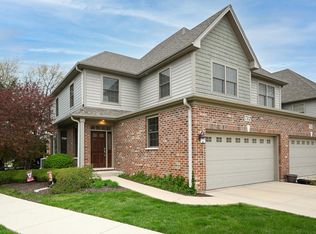 712 Kingsbrook Gln, Glen Ellyn, IL 60137