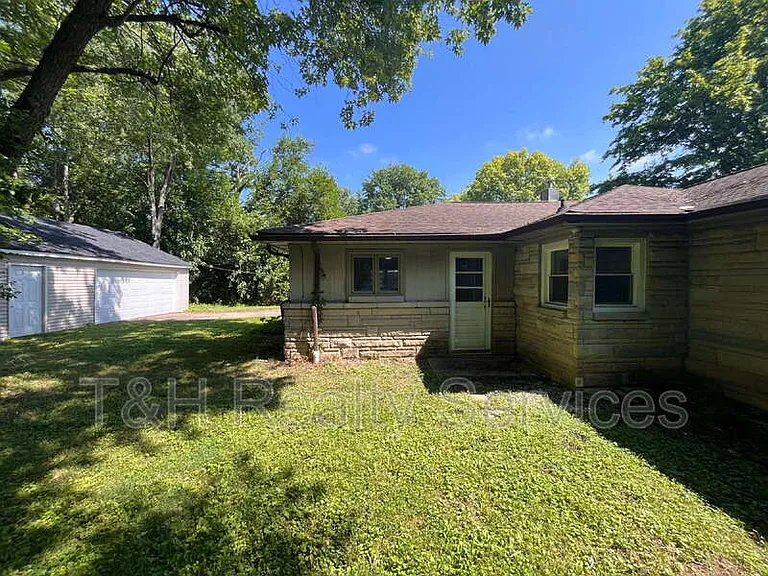1607 Costello Dr — Photo 6