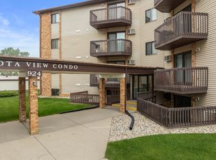 924 28th Ave SW #209, Minot, ND 58701