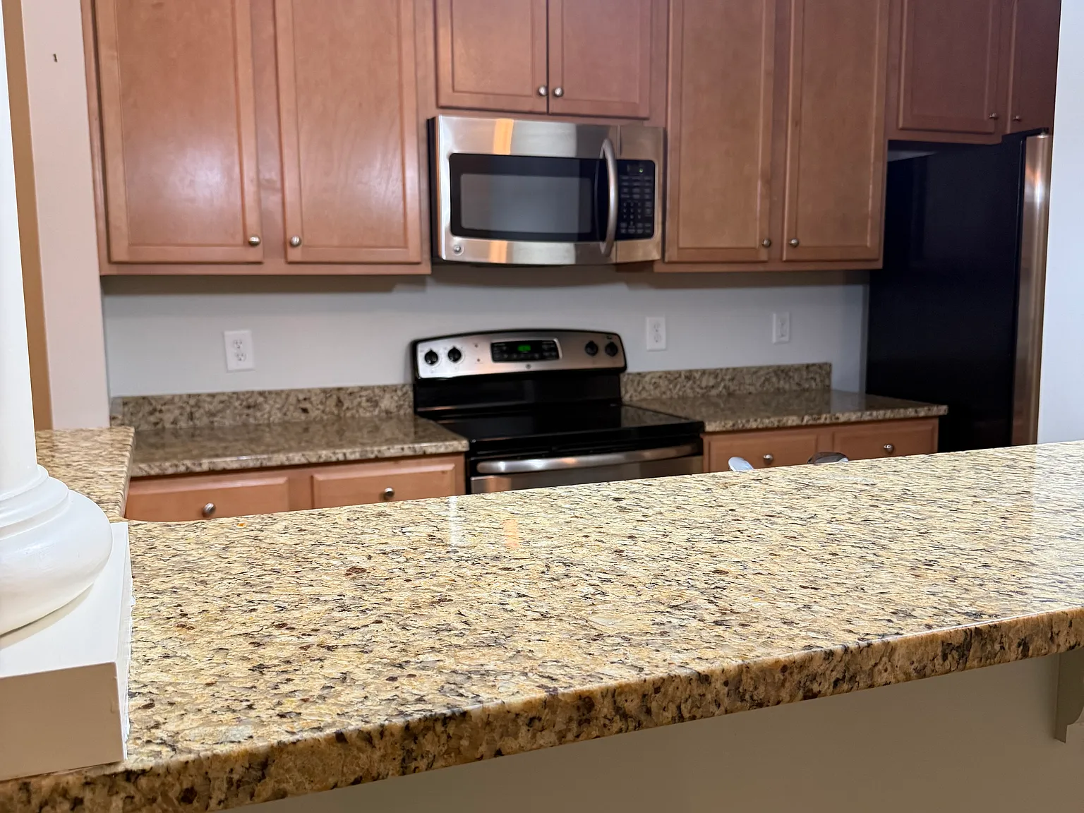 3 bed, 1500 sqft, $1,800 — Photo 3