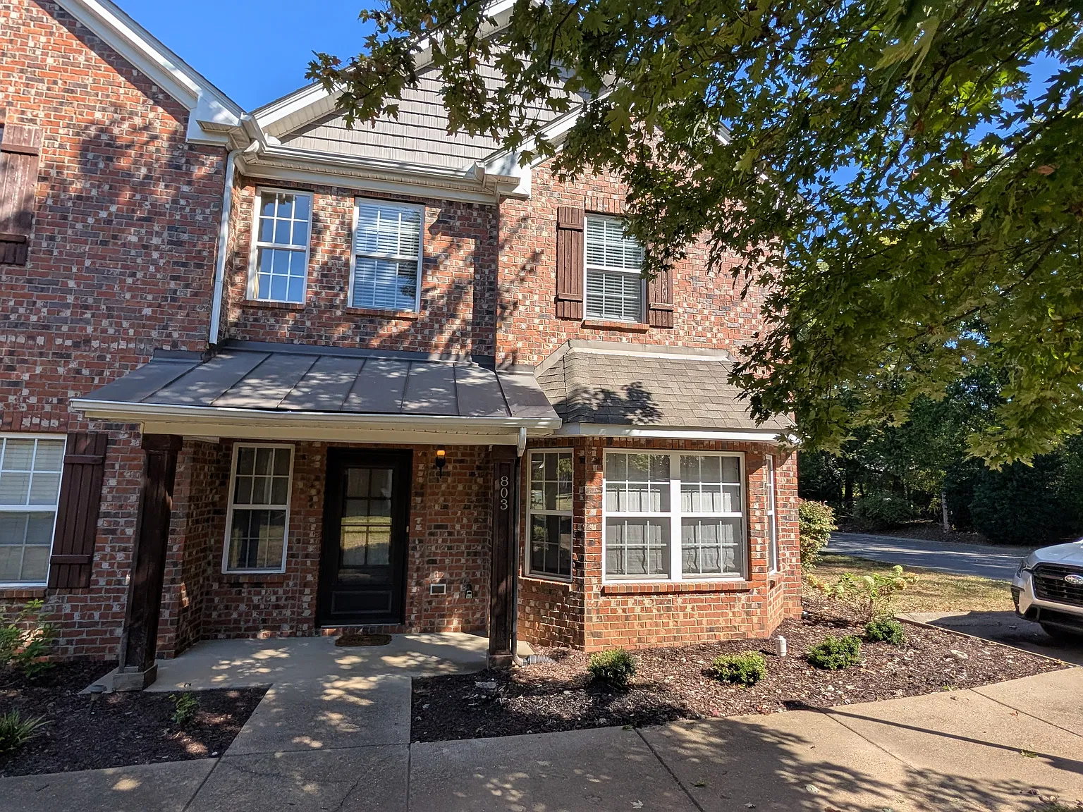 3 bed, 2.5 bath, 1797 sqft, $1,895 — Photo 1