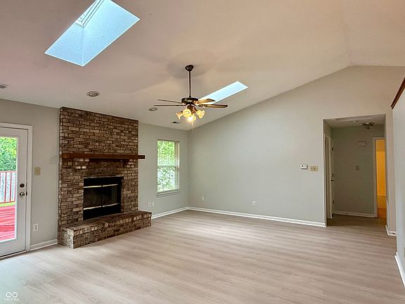 5th image of 7811 Connie Dr