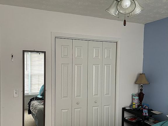 2nd image of 1420 Norwich Ct
