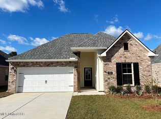 1312 Redfish Dr, Gulfport, MS 39507
