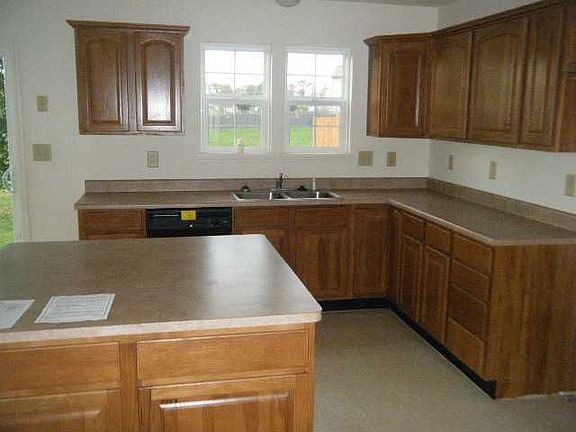 5th image of 3160 Cluster Pine Dr