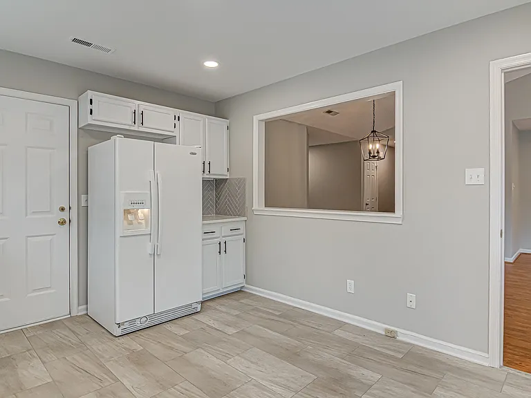 5022 Heathridge Ter — Photo 8