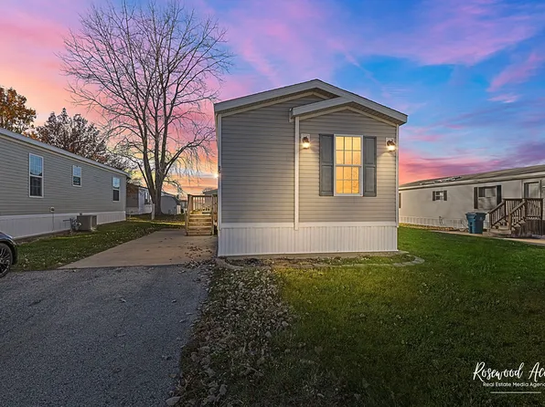 30 Saint Michaels Dr, Bourbonnais, IL 60914