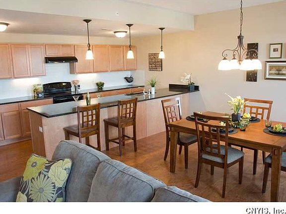 4th image of 714 N Townsend St APT 4A