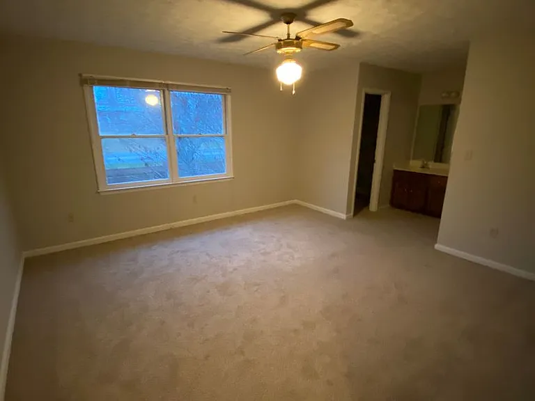 250 Cleveland Rd #211 — Photo 10