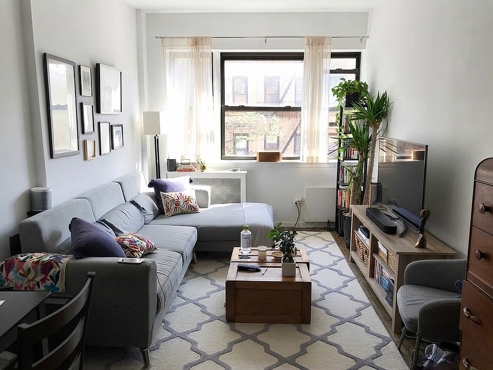 1st image of 107 Saint Marks Pl APT 3E