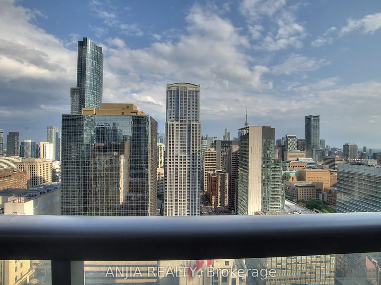 38 Grenville St #3104 — Photo 20
