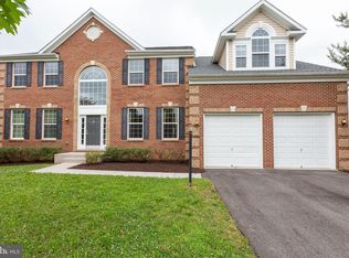 8740 Ellis Mill Dr, Gainesville, VA 20155