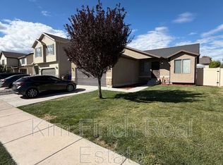 2389 E Hitching Post Dr, Eagle Mountain, UT 84005