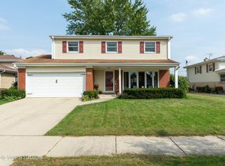 1493 Webster Ln, Des Plaines, IL 60018