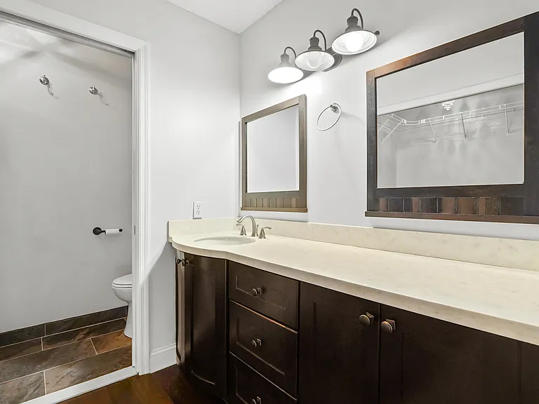 6215 SE Georgetown Pl — Photo 16