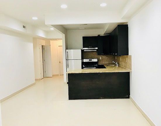 3rd image of 8438 Lefferts Blvd APT 1