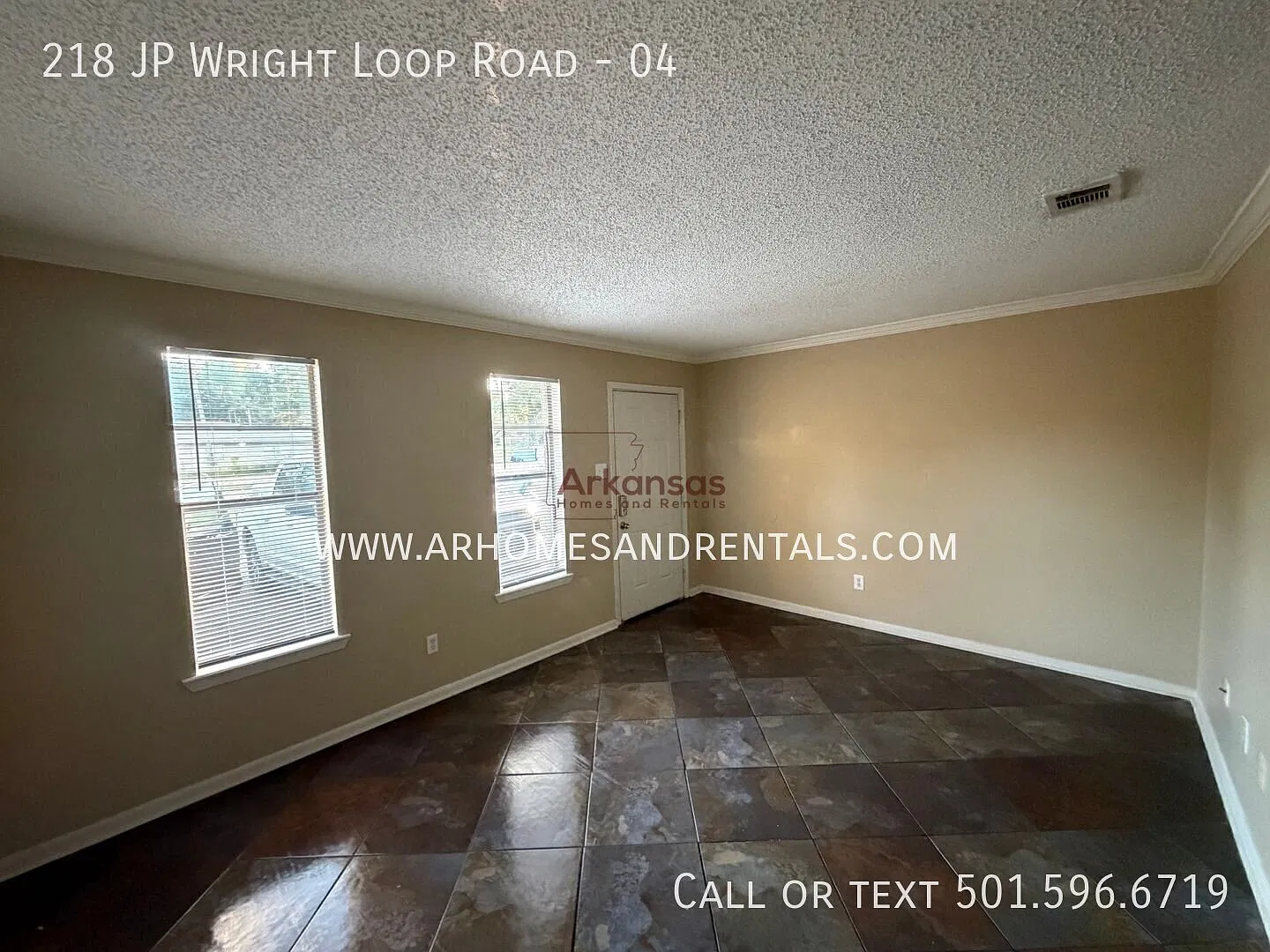 JP Wright Loop Apts | 2 Bedrooms | 1.5 Bathrooms $199 Deposit Move-In Special — Photo 2